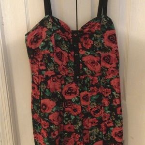NWOT 21 Floral Strap Dress